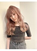 ピンクベージュ
