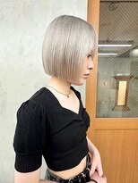 リアン(Lien)&nbsp;ショートボブ/ストレート/ブリーチ/シルバーアッシュ
