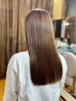 エレガントリゾート グレイスヘアーの写真/【髪ダメージにお悩みの方も安心】内部からしっかり補修＆艶感UP★ドライヤー完備でスピーディに仕上がる♪