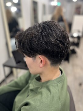 ミザルー(Misirlou) |メンズニュアンスパーマ|