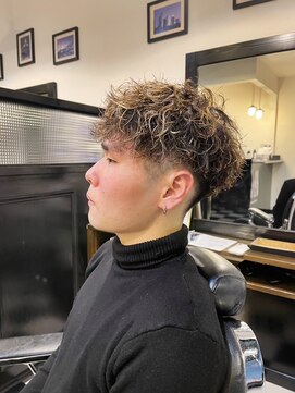 お任せください！１度はやってみたいツイストパーマ！