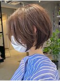 ショートカットショートボブミルクティーベージュカラー前髪なし