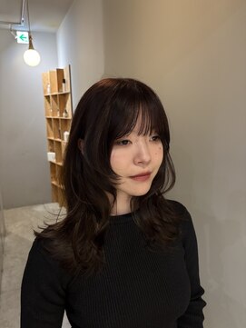 【マユコ】小顔ココアベージュくびれミディアムレイヤーカット