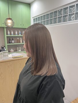 ソルア 上本町(solua) オリーブベージュ / 高濃度水素カラー / ブリーチ / 20代 / 30代