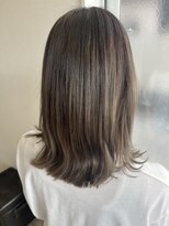 ヘアーサロン トランク(TRUNK)&nbsp;ミディアム オリーブカラー