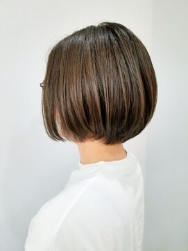 エイムヘアメイク 舟入店 ♪eimが届ける***楽ボブ