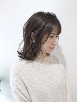 ナナバイロッカ(nana by rocca) ココアブラウン、大人かわいい外ハネミディアム