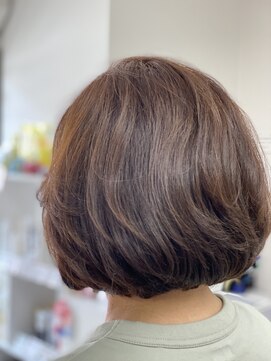ハスカラー 吉塚店 ふんわりボブ