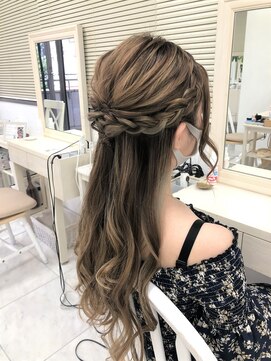 リサ 恵比寿(risa.) 編み込みハーフアップ