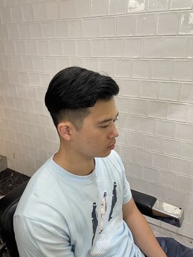 メリケンバーバーショップ フクオカ(MERICAN BARBERSHOP FUK) かき上げヘアショートレイアーくせ毛風パーマコンマヘア764