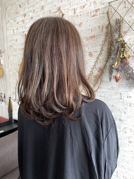 アカイトビラ ヘアケアサロン(AKAI TOBIRA Hair Care Salon) ハイライト×レイヤー☆