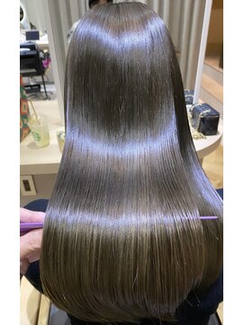 ジーナ 福岡天神(Zina) Khaki Grayge × Premium髪質改善トリートメント【中村一樹】