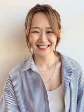 スタイリスト歴9年 村中彩　