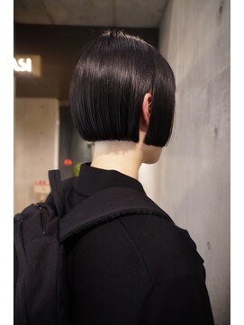 カシ 中目黒(CASI) ミニボブ/スクエアボブ/ストレートパーマ/髪質改善/刈り上げ女子