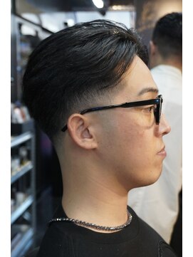 キングスマントーキョー 三鷹店(KINGSMAN TOKYO) アップバング / ツーブロック / スキンフェード[三鷹/バーバー]