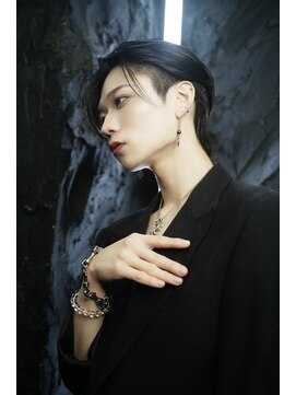 ケイ(K) 縮毛矯正とダウンパーマで作るかきあげシースルーセンターパート