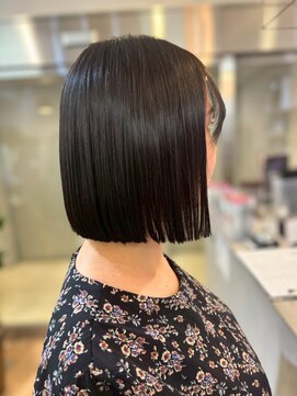 ジエクト ヴィシア(The Ect VIXIA) ミニマルボブ/ヘイリーボブ/シルバーベージュ