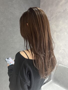 アル あびこ(aru.) 大人カワイイ、レイヤースタイル