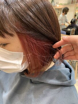 シー バイ ロンド 新宿(Sea by Lond) インナーピンクのミニボブ ヘア♪