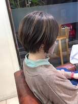 ハピネス クローバー 学園前店(Happiness CLOVER)&nbsp;丸みショート/前髪/顔周りカット/濱崎優/白髪ぼかし