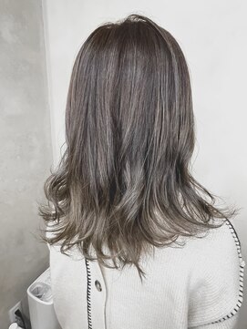 マリン(Marine) 20代30代透明感グレージュ