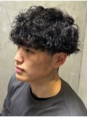 スパイラルパーマ　ツーブロックマッシュ　ハードパーマ
