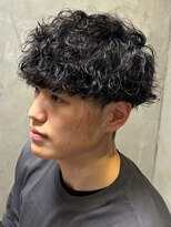 ディスイズバーバーサード(THIS IS BARBER 3rd)&nbsp;スパイラルパーマ　ツーブロックマッシュ　ハードパーマ