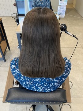 エクファ ヘアエステアンドスパ(ex-fa hair esthe&spa) 黒髪/グレーベージュ/レイヤーロング/酸性ストレート/髪質改善