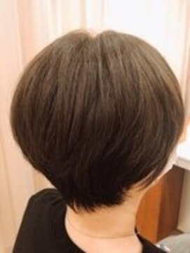 アッシュ 荻窪店(Ash) 大人ショートスタイル【荻窪／イルミナカラー】