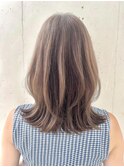 外ハネレイヤーボブミディアムブラウンベージュ