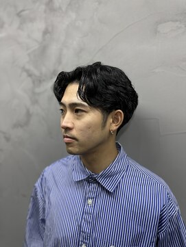 リラン 大宮(Lilan) ダークアッシュ/アッシュブラック/カルマパーマ/ベリーショート