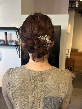 ムード マグ レーベル 南松本(MOOD Mag Label) 秋トレンド◎小顔見せゆるふわヘアセットシニヨン