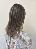 白髪ぼかしにもオススメ☆バレイヤージュカラー