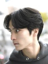 ハレ ヘアサロン(Hale hair salon)&nbsp;Hale刈り上げセンターパートフェザーパーマニュアンスパーマ原宿