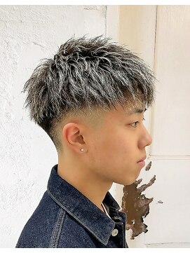 メンズショート｜シルバーメッシュ｜ダブルカラー｜ブリーチ