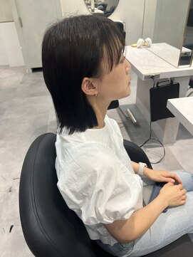 エイト 武蔵小杉店(EIGHT) 肩ラインの切りっぱなしボブ