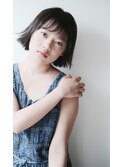 外ハネ×ショートバングのスイングボブ