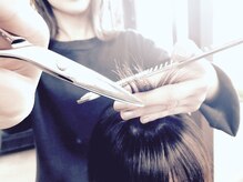 都内経験を持つ、美容師歴の長い経験豊富なスタッフがそろっています。