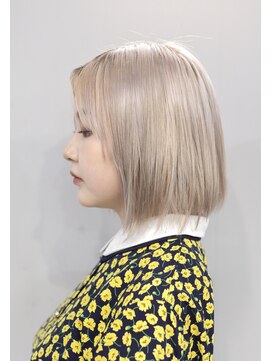 ノア(noa.) ウォームホワイトカラー