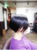イメチェン　黒髪刈り上げショート