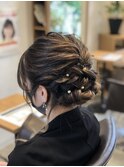 大人可愛い編み込みシニヨン