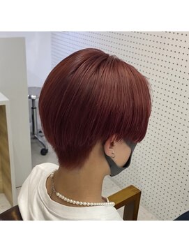 ニコフクオカヘアーメイク(NIKO Fukuoka Hair Make) 「NIKO」韓国風レッドセンターパート　天神福岡