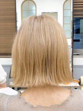 ミーティア バイ クアトロ(Meteor By QUATRO) イメチェン☆外ハネボブ