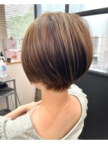 アンドエイチ(and H)&nbsp;オトナショートボブ×ハイライト