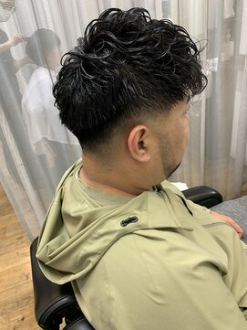 ティーズ アカサカ(T's AKASAKA) スキンフェード メンズパーマ