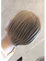 ヘアー ブランシェ 竹城台店(HAIR Branche) ハイトーンカラー×ショートスタイル