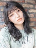 黒髪大人女子