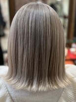 ヘアークリアー せんげん台&nbsp;美髪 おしゃれ大人のデザインカラー シルバーベージュ