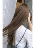 オリーブベージュ