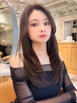 ロンド アンブル 四条烏丸(Lond ambre) トレンドのハッシュカットで重×軽をワンカールで表現